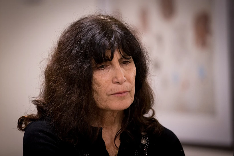 אסתר רוט-שחמורוב