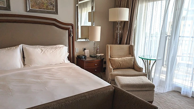 חדר במלון וולדורף אסטוריה