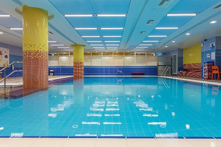 אחת מהבריכות הטיפוליות במרכז שלוה