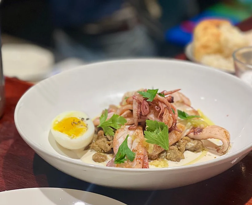 קלמארי, בעתו