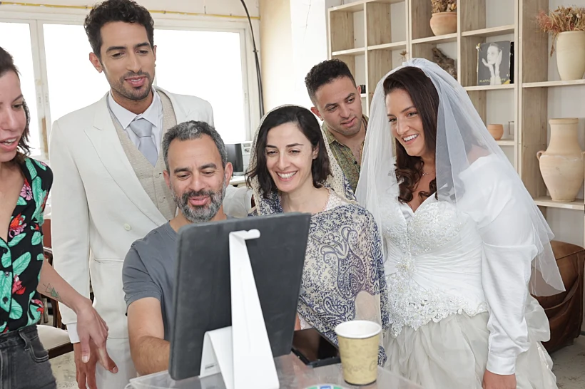 סוף העולם שמאלה