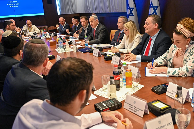 הישיבה הראשונה של ועדת השרים למאבק ביוקר המחיה