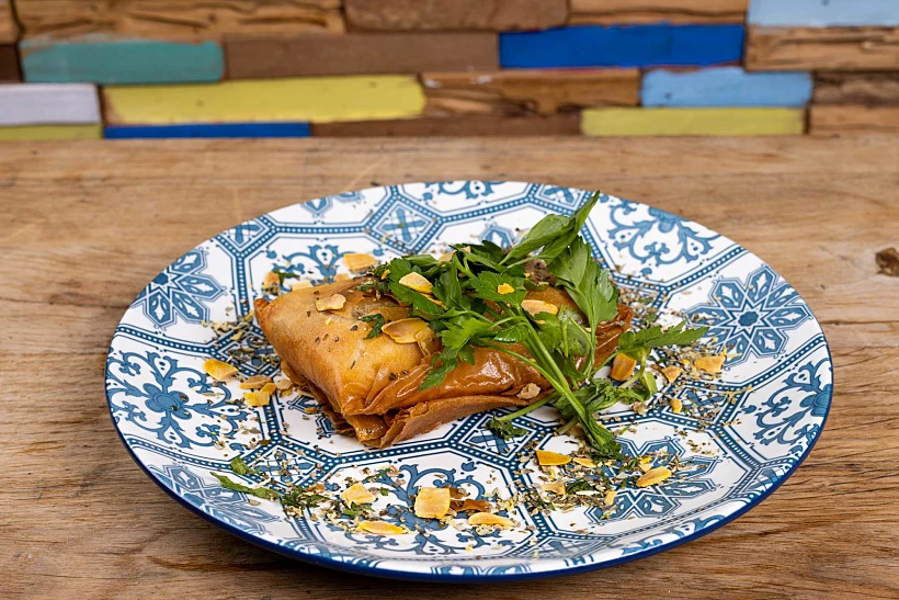 סלון יווני, מאפה 12 האלים