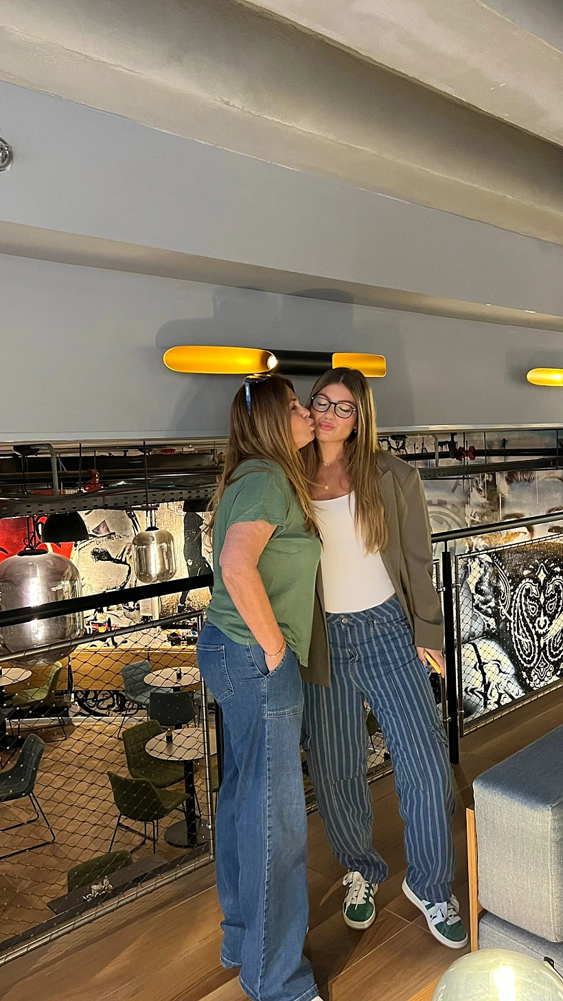 יולי שגיא ואמא לימור בהט