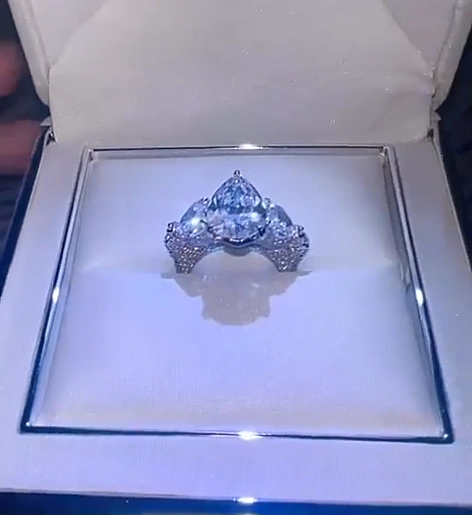 הטבעת של אביבית בר זוהר