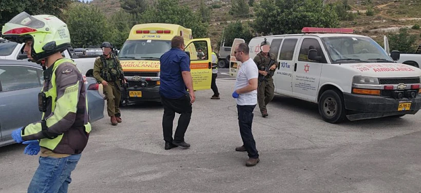 כוחות הצלה בזירת הפיגוע