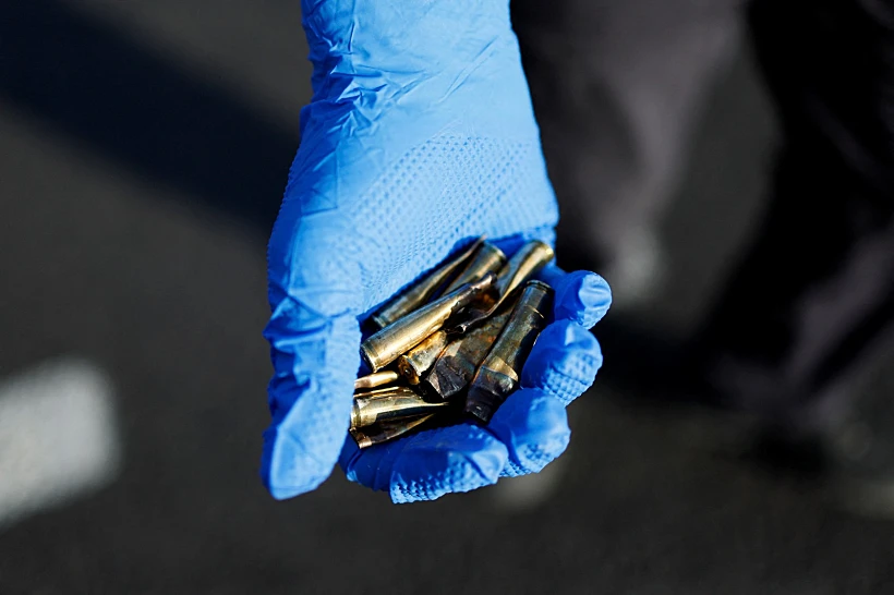 תרמילים שנאספו בזירת הפיגוע בעלי