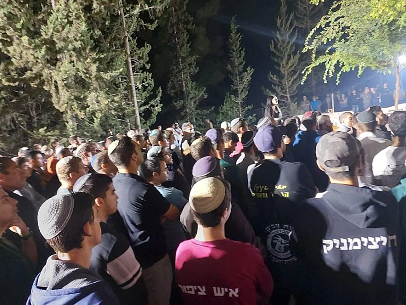 הלווייתו של אלישע אנטמן בעלי