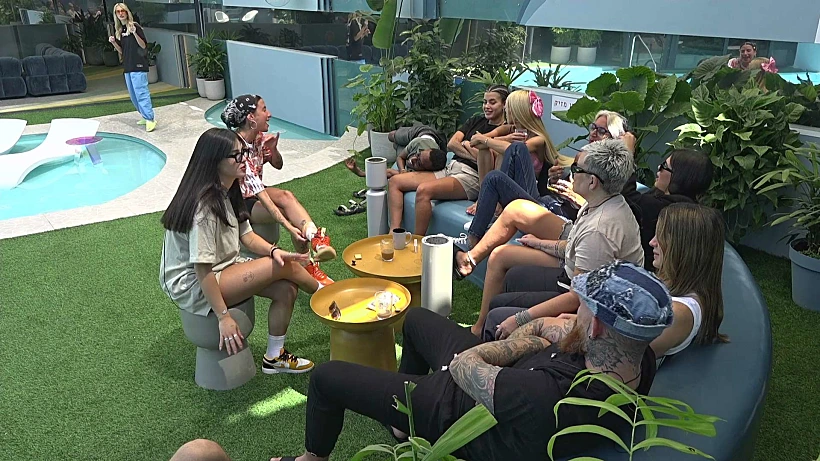 אתי, לרה, יובל לוי, יובל מעתוק,לין,סתיו,ניקול,ספיר, האח הגדול