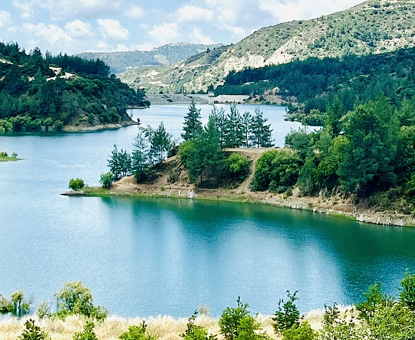 אגם ארמינו, הרי הטרודוס קפריסין