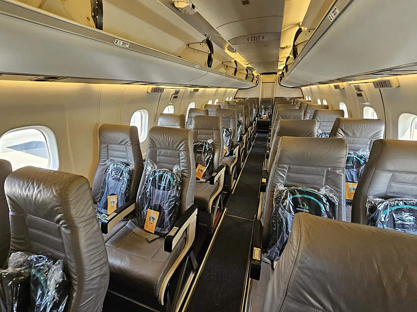 מטוס Dash-8 של יוניברסל אייר מלטה