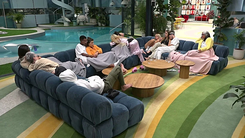 אתי, אלון, יובל מעתוק, סתיו, ניקול, לין, אברהם, ספיר,שי לרה, שניר, האח הגדול