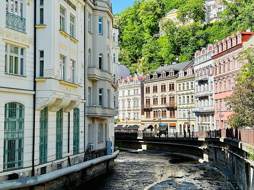 קרלובי וארי