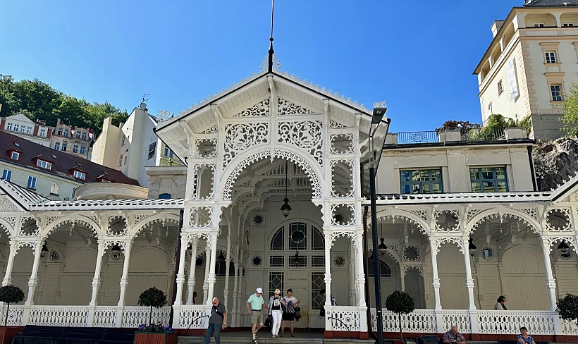 קרלובי וארי