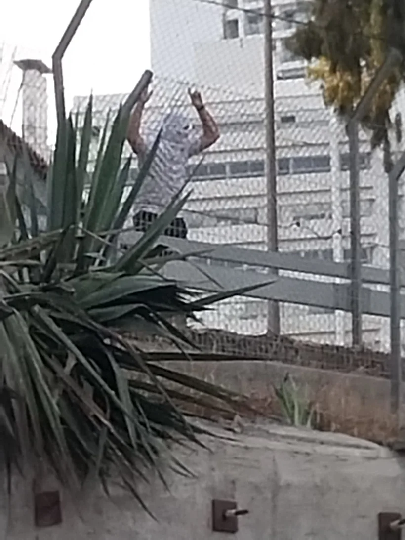 החייל שהשליך אבנים על מפגינים בקפלן מתוך בסיס הקריה