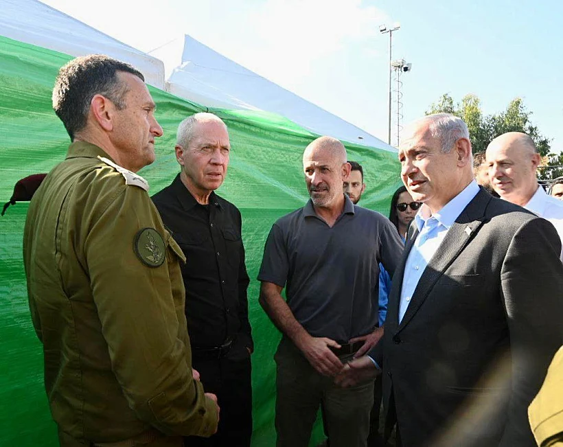 נתניהו וגלנט בהערכת המצב עם הרמטכ''ל הלוי. ארכיון