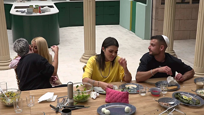 לרה, סתיו, שניר, שי, האח הגדול