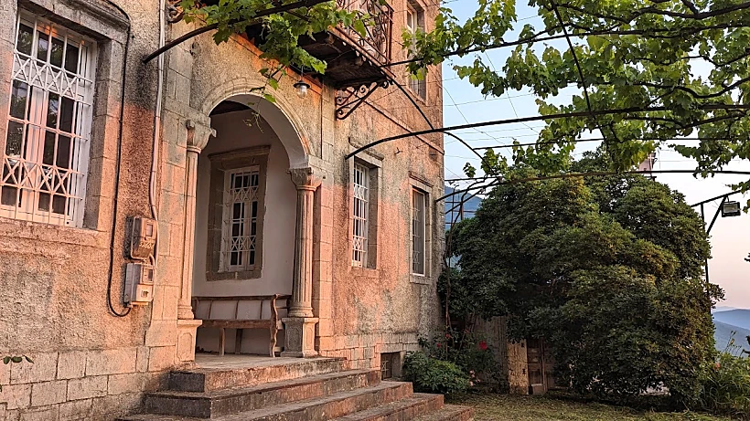 בתי אחוזות בקוניצה