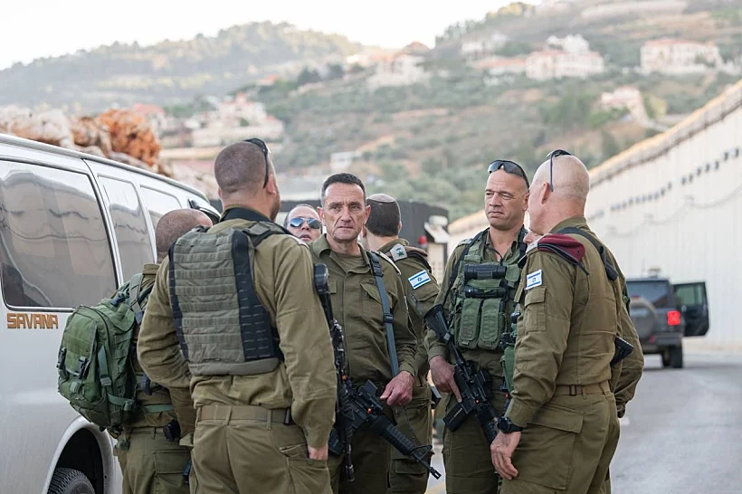 הרמטכ''ל הרצי הלוי ואלוף פיקוד הצפון בגבול לבנון