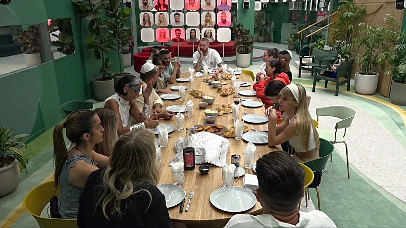 האח הגדול עונה 5, אורי כהן, ניקול, יובל מעתוק, עדן, אתי, ליאל, שי, שניר, יענקי, בן, ריקי, אברהם, ספיר , יובל לוי ודנה