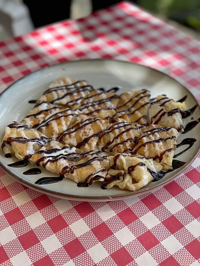 בננה לוטי, התאילנדית בבני ראם