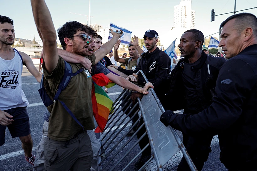 עימותים בין מפגינים לשוטרים