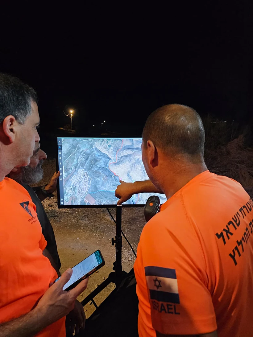 מתנדבי יחידת החילוץ