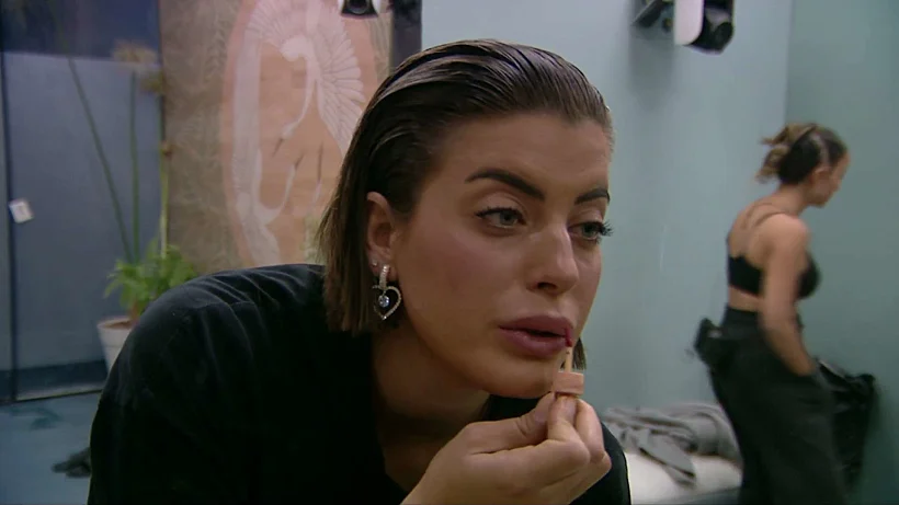 האח הגדול. ספיר