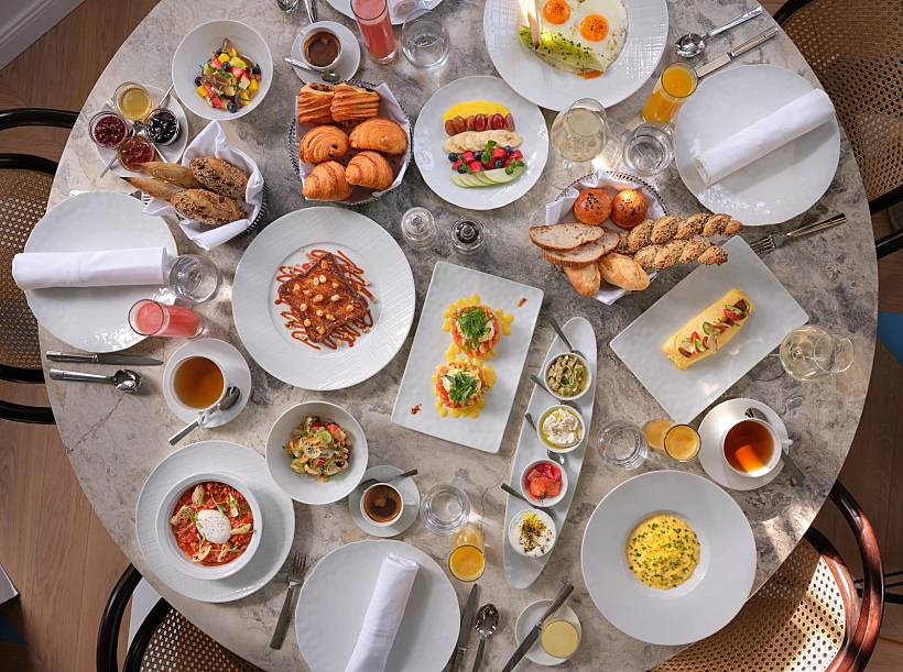 ארוחת הבוקר של מלון אלקונין