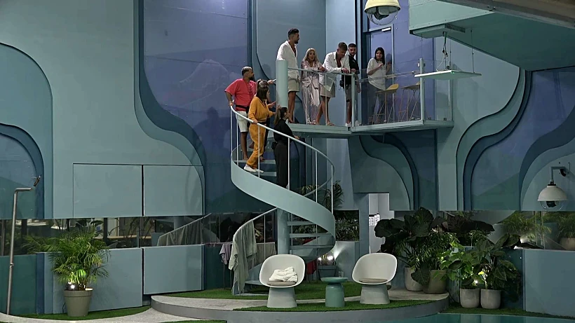 האח הגדול. שיר, עדן, ליאל, אורי כהן, סתיו, אורי נגר, שניר, שי, ספיר