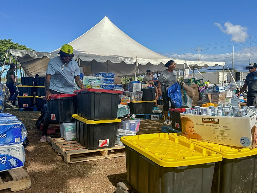 מרכז עזרה לניצולי השריפות בהוואי