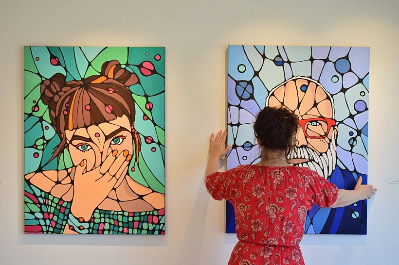 ''שוב נוצצה'', תערוכת היחיד של אילת זיו