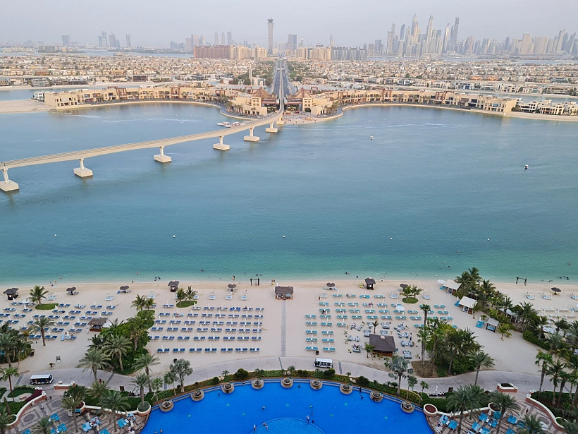 הנוף ממלון אטלנטיס