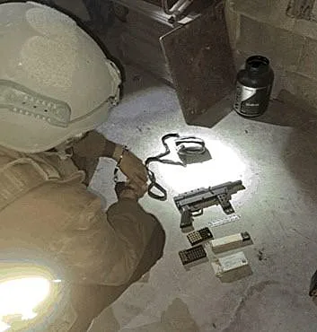 כלי נשק שנתפסו אצל חברי החוליה