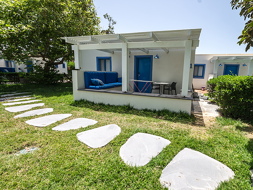 מלון חוף נחשולים