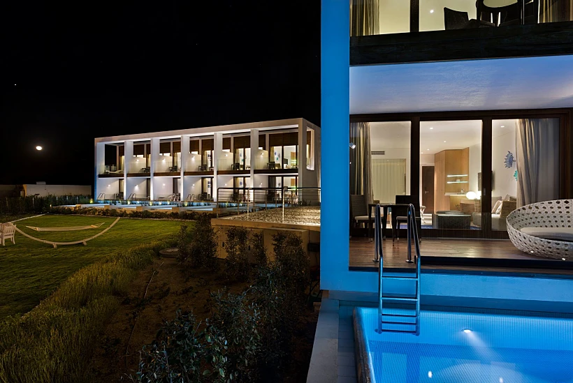 נחשולים אגף בוטיק