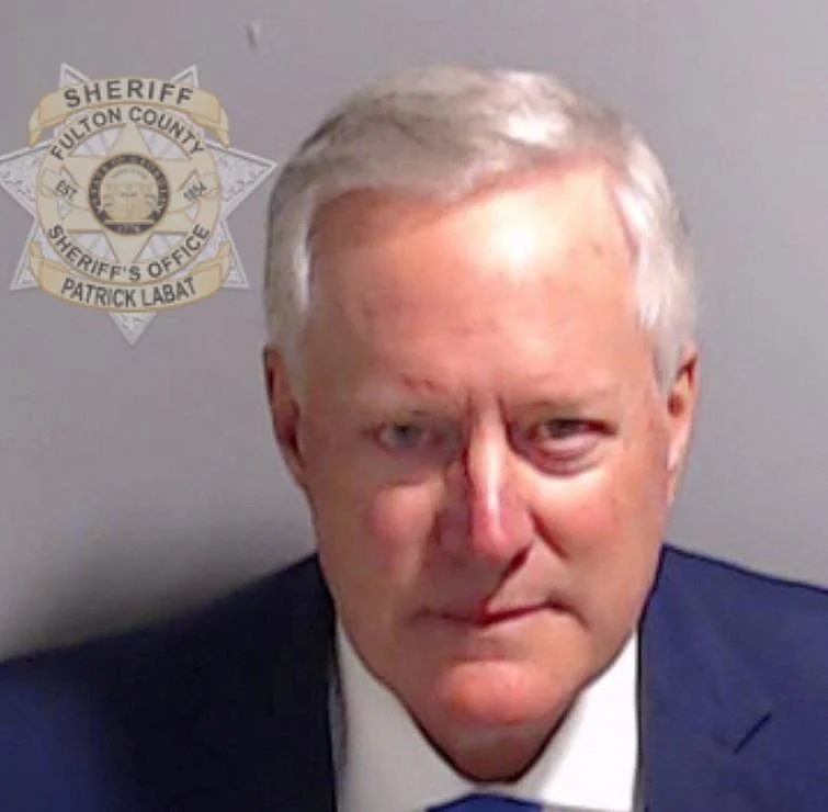 תמונת המעצר של מארק מדוז, לשעבר ראש הסגל של טראמפ