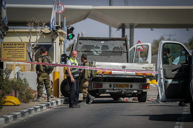 זירת פיגוע הדריסה במחסום מכבים