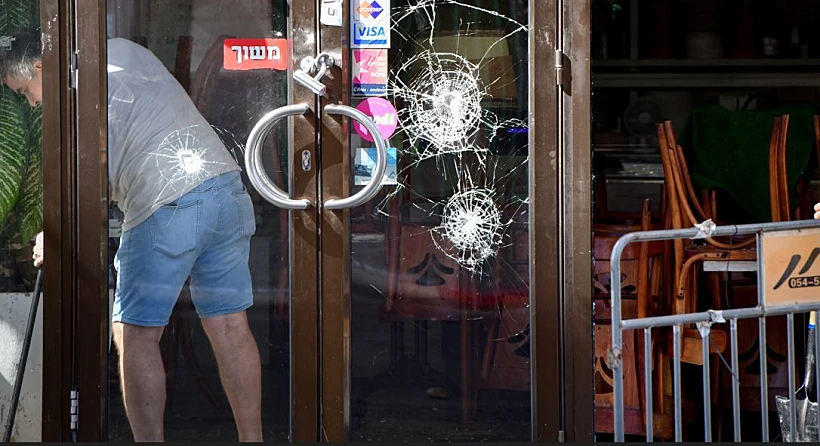 נזק למסעדה בדרום תל אביב