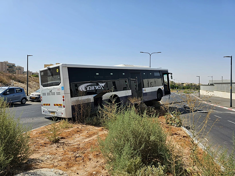 זירת תאונת האוטובוס בבאר שבע