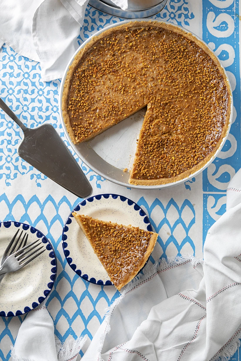 עוגת דבש ופולן דבורים של גרקו