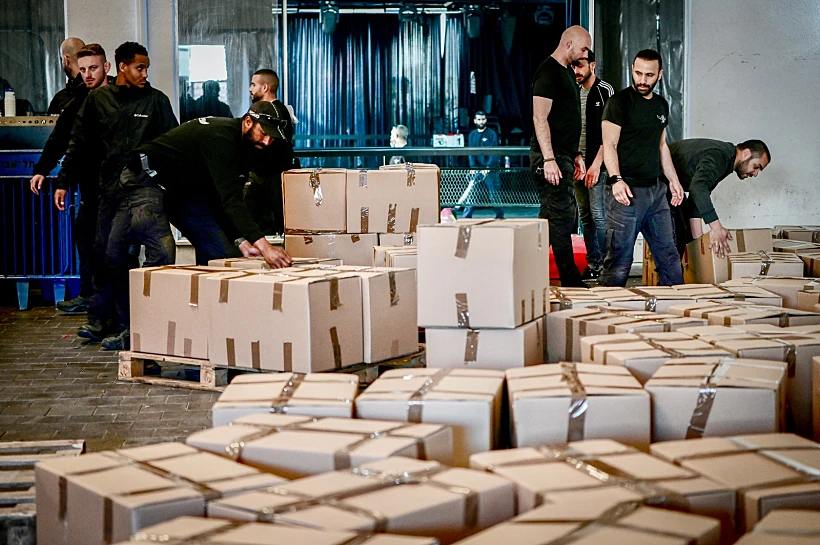 חלוקת מזון לנזקקים (ארכיון)