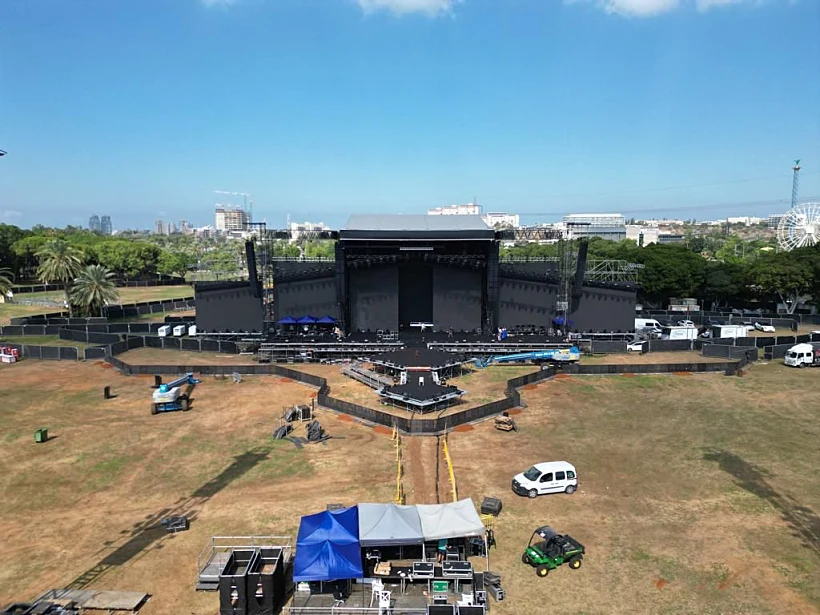 נועה קירל בפארק הירקון