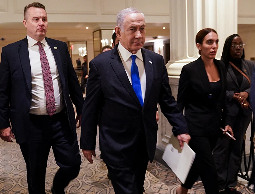 רה''מ נתניהו נכנס למלון שבו תיערך הפגישה