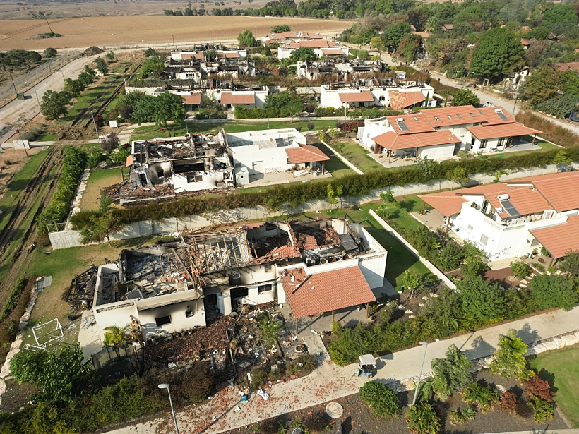 ההרס והחורבן אחרי הטבח בקיבוץ בארי