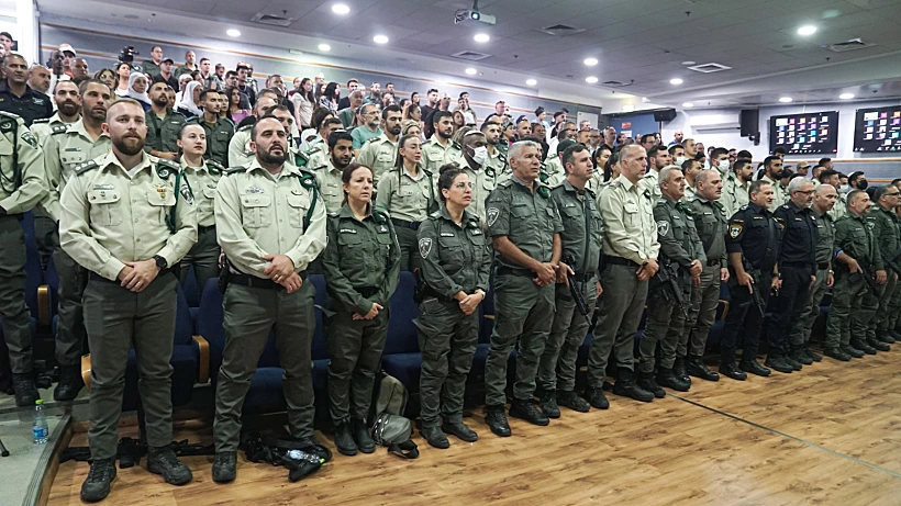 בוגרי קורס קציני מג"ב