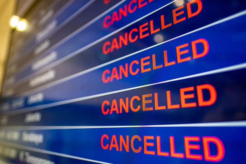 Cancelled,flights,at,airport,due,to,the,coronavirus