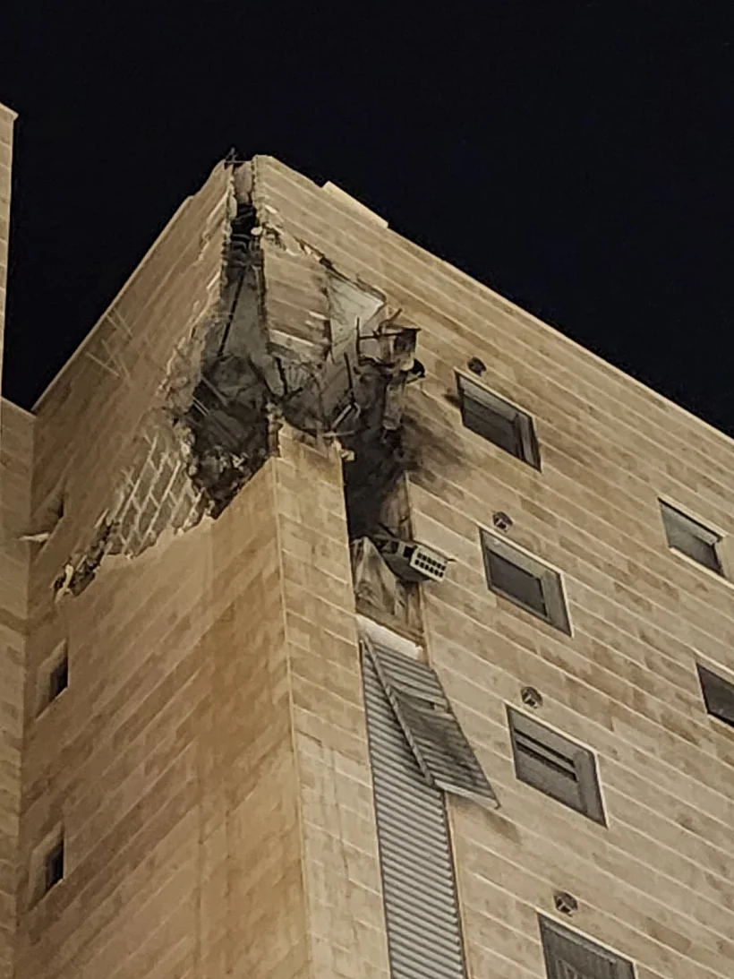 נזק רקטי למבנה בשדרות