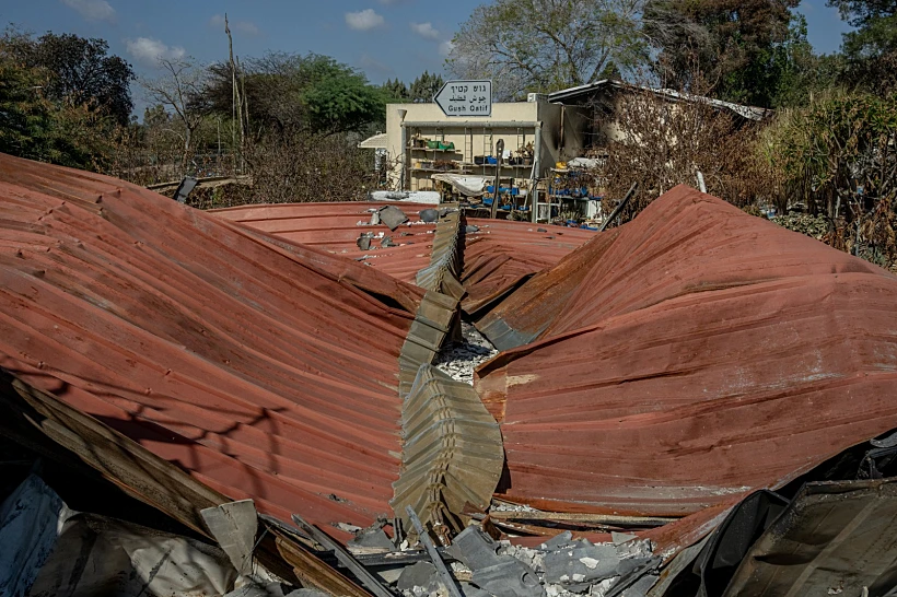ההרס והחורבן אחרי הטבח בקיבוץ ניר עוז