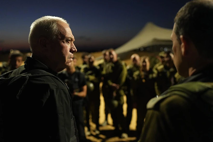 שר הביטחון יואב גלנט בשטחי הכינוס סמוך לגבול עזה